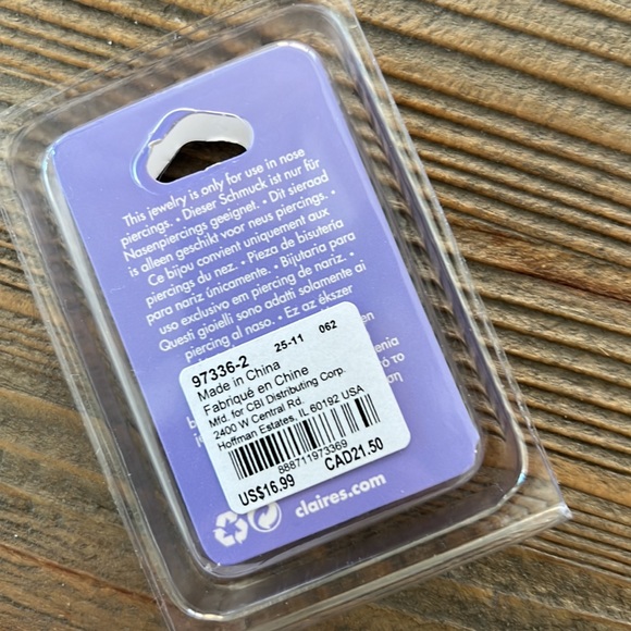 Claire’s New Nose Stainless Piercing Hoops 20G .8mm - Picture 2 of 3